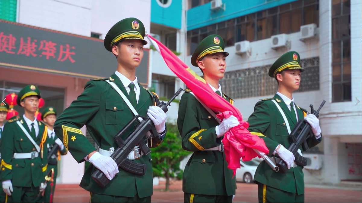 肇庆市端州中学国旗护卫队升国旗仪式