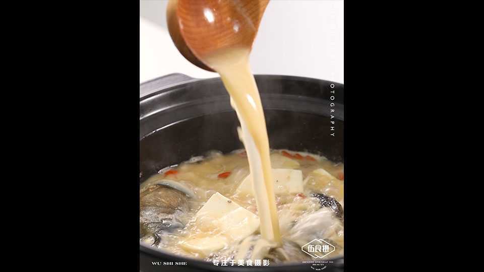 美食摄影-砂锅鱼头汤