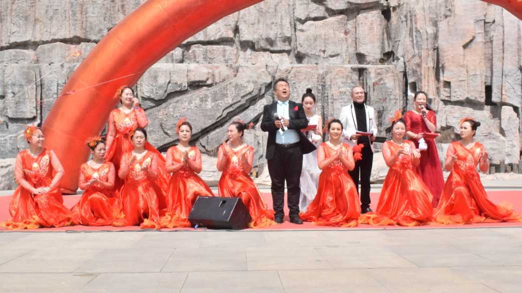 大庆市老房子歌舞团在湿地公园演出专场(第二场)