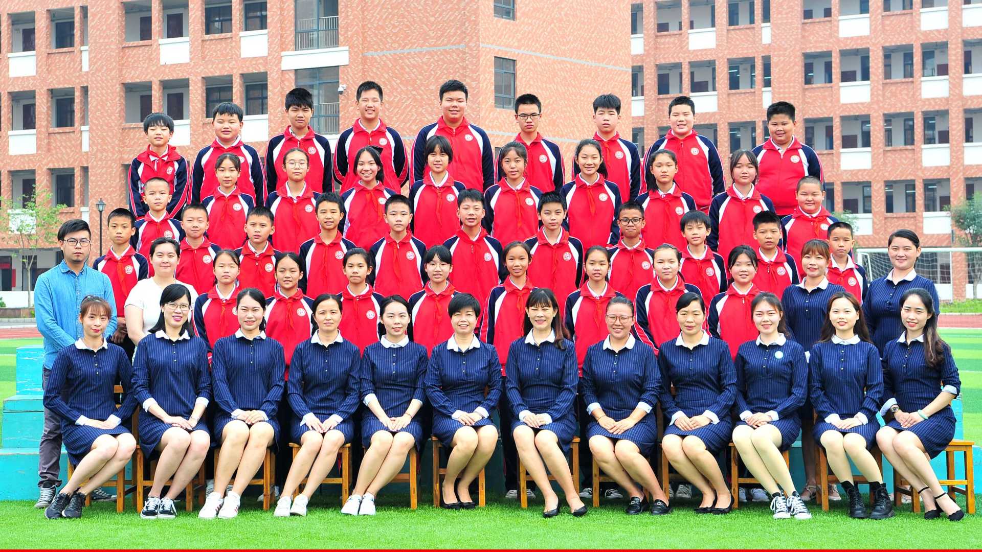 柳州市和平路第二小学2015级（2）班毕业季!