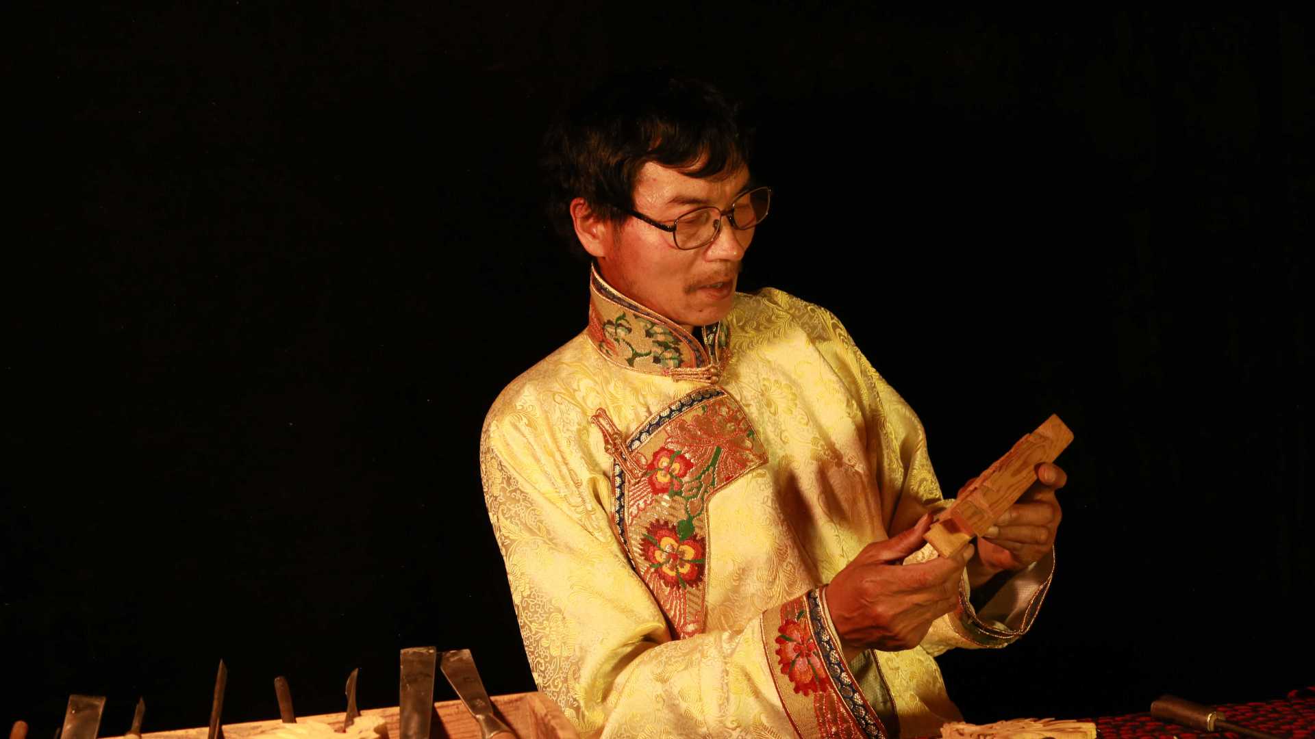 藏式木雕传承人:尕尕