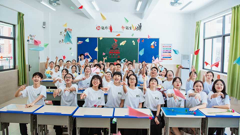惠州一中双语国际学校2021届903班毕业季微电影