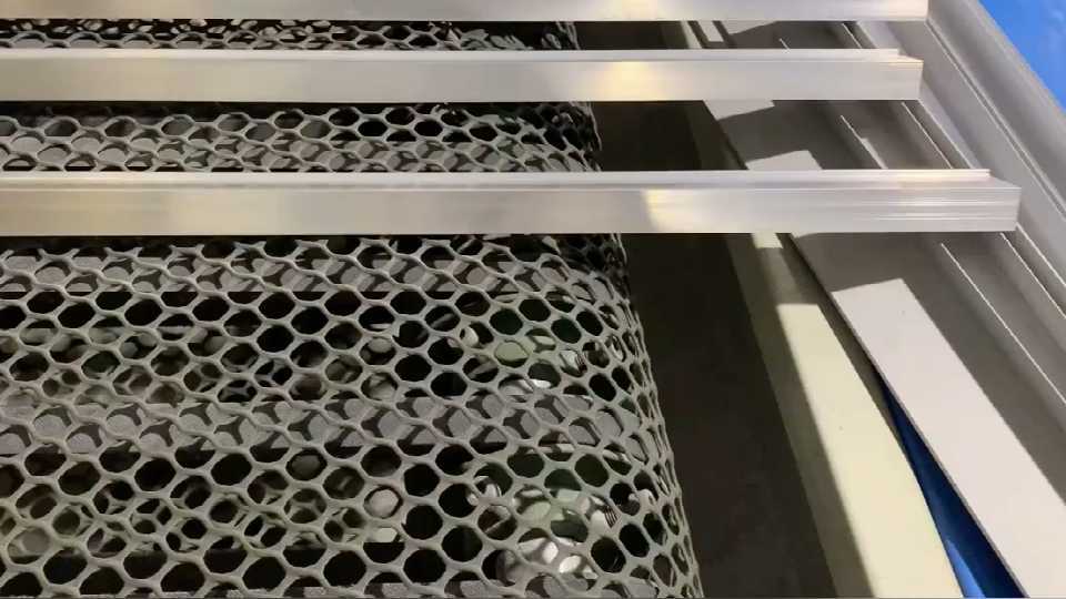 铝型材喷砂机 铝制品氧化喷涂前表面处理自动喷砂机