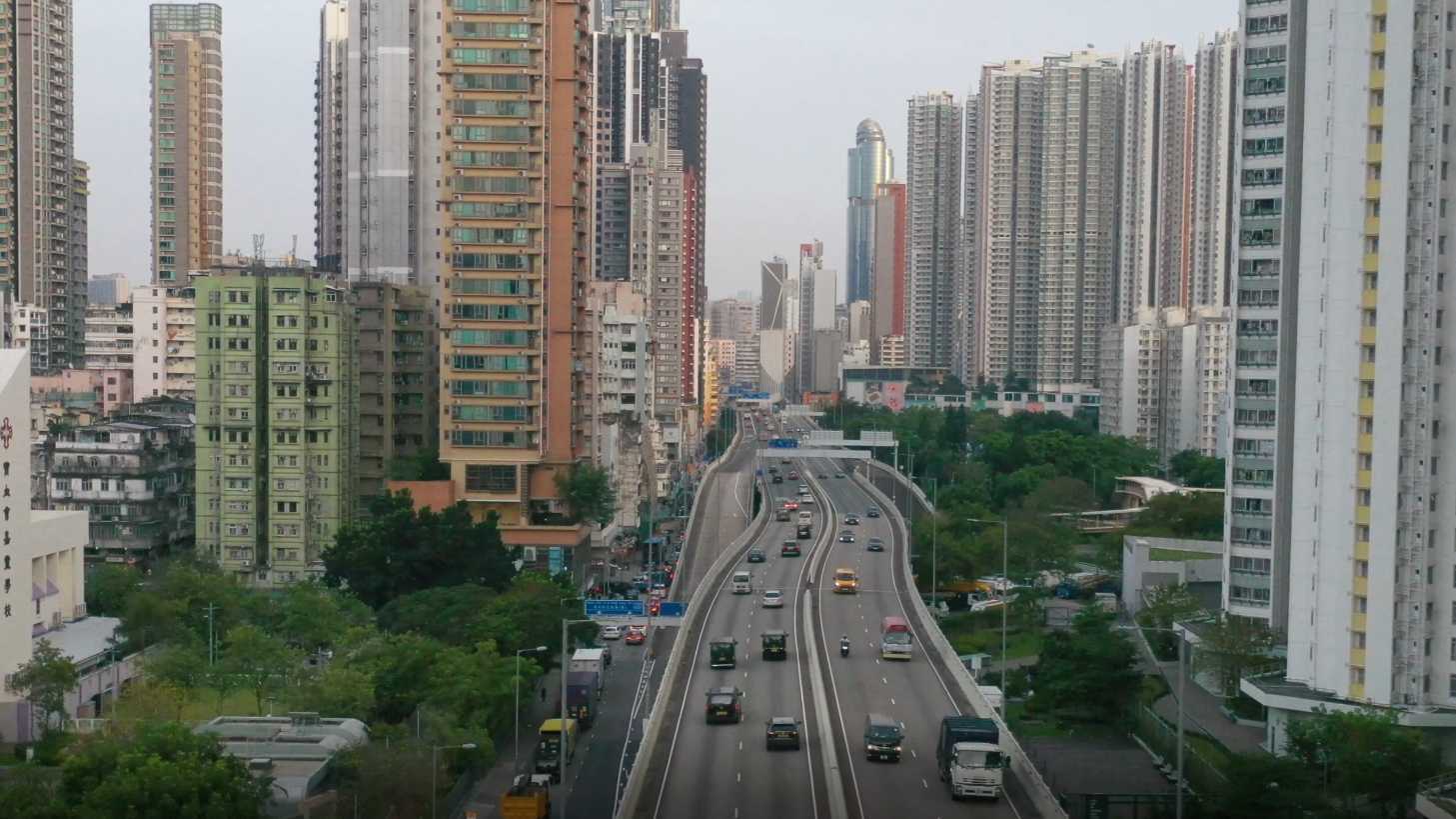 香港深水埗的日与夜  航拍师：香港四眼