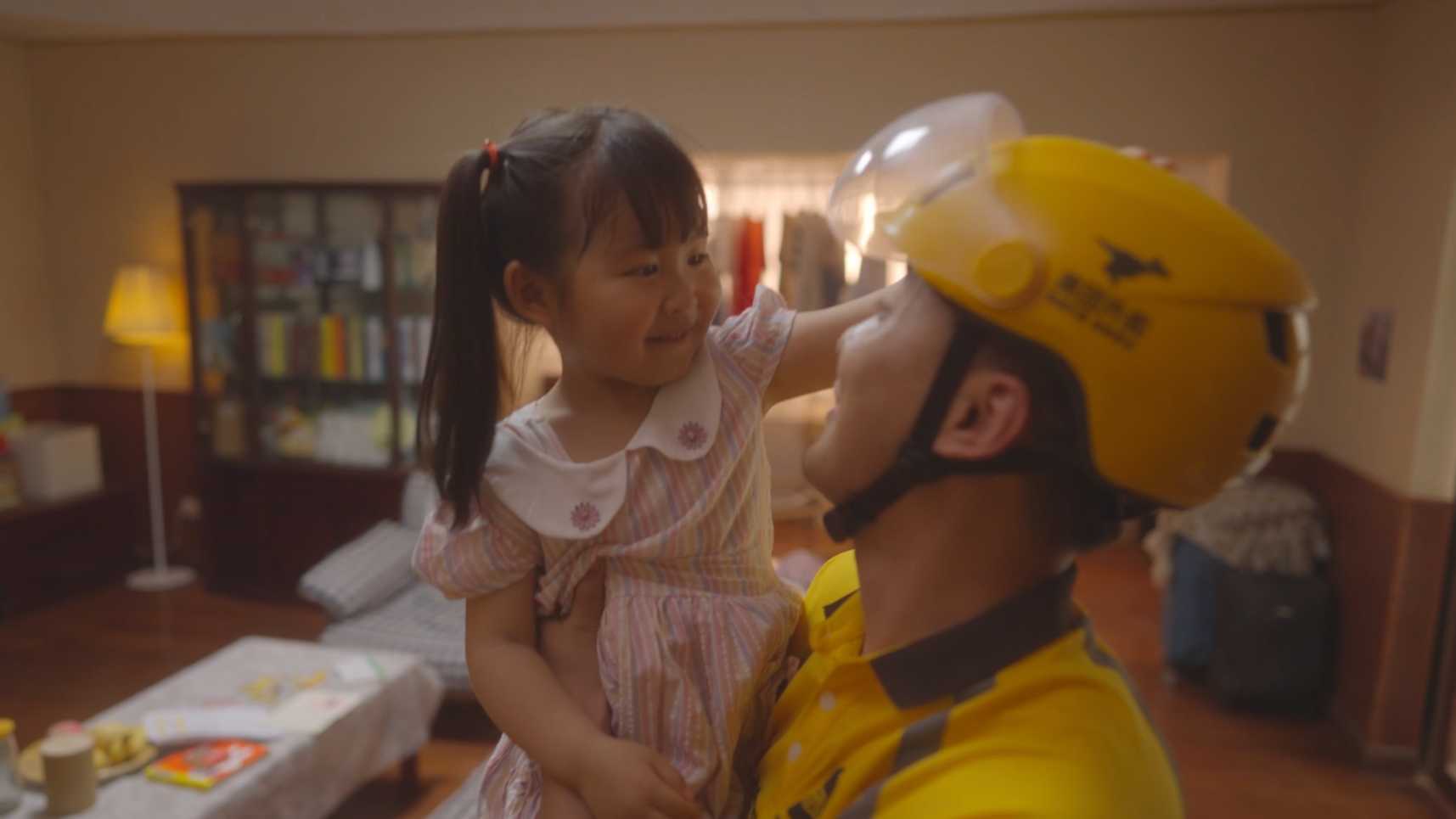 剧情【TVC】《黄头盔的故事》——美团骑士节宣传视频