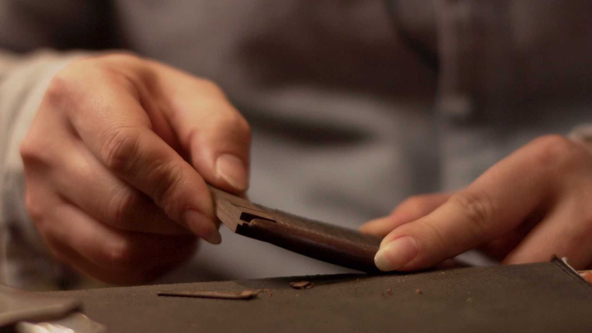 谭木匠品牌人物纪录片系列《谭木匠的的家人们——修梳子的富哥》