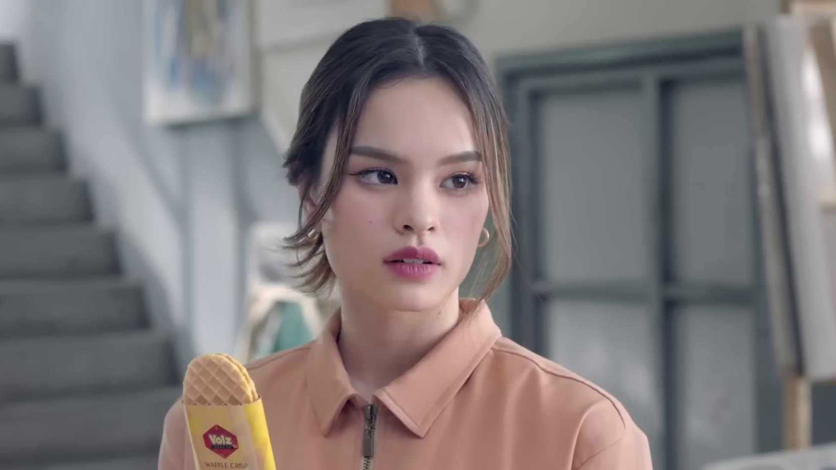 泰国魔性饼干广告《眼珠出走第二弹》