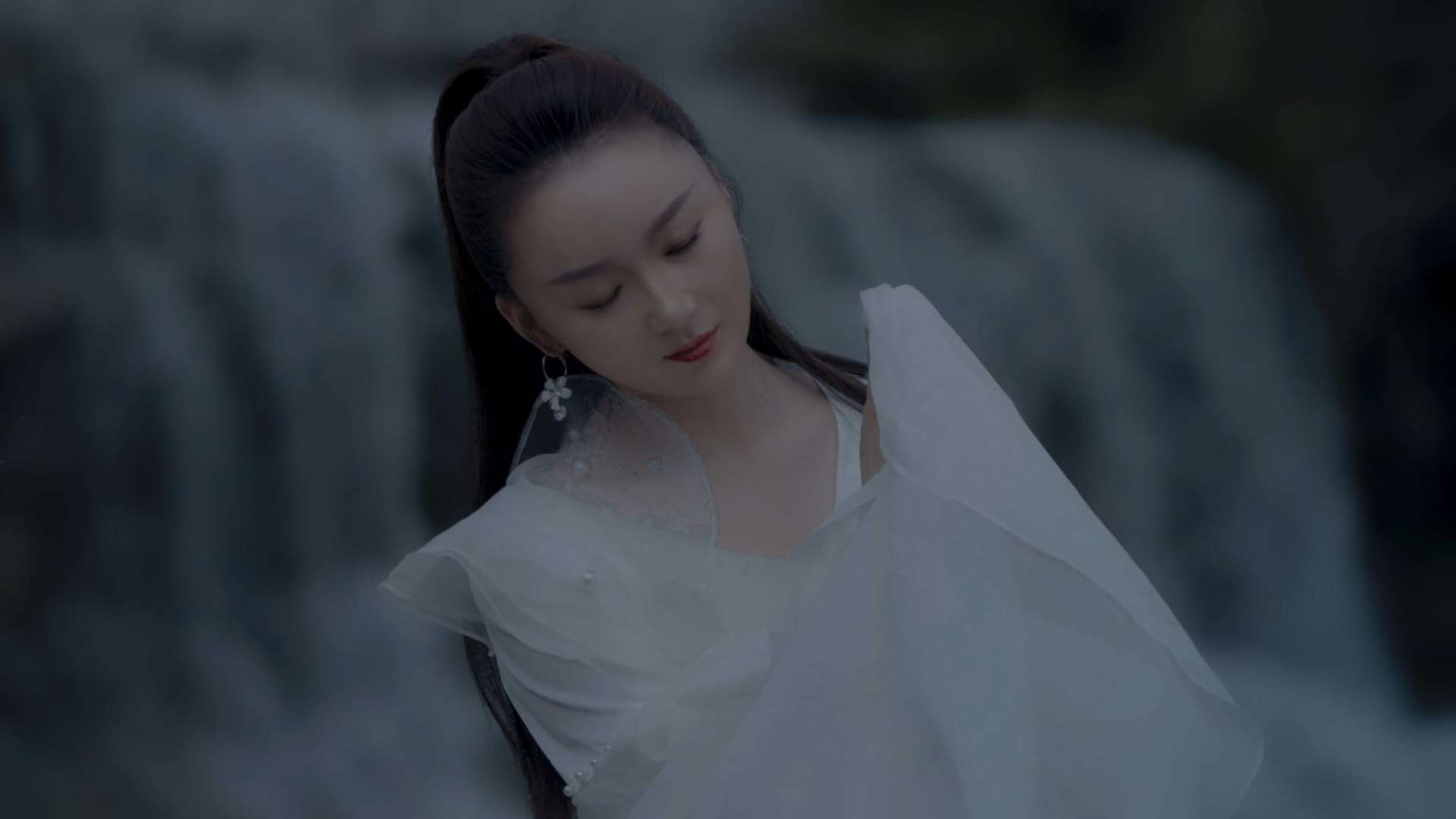 李峡古筝演奏MV《明月千里寄相思》4K版发布！