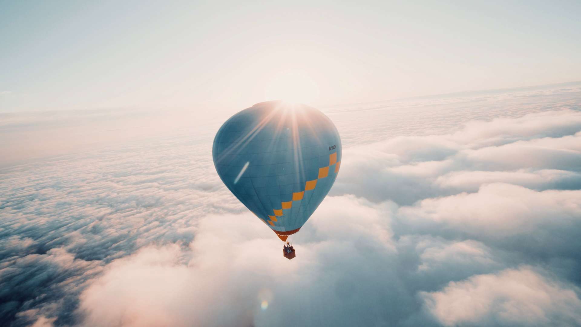 热气球跳伞 ｜ 越下七千英尺