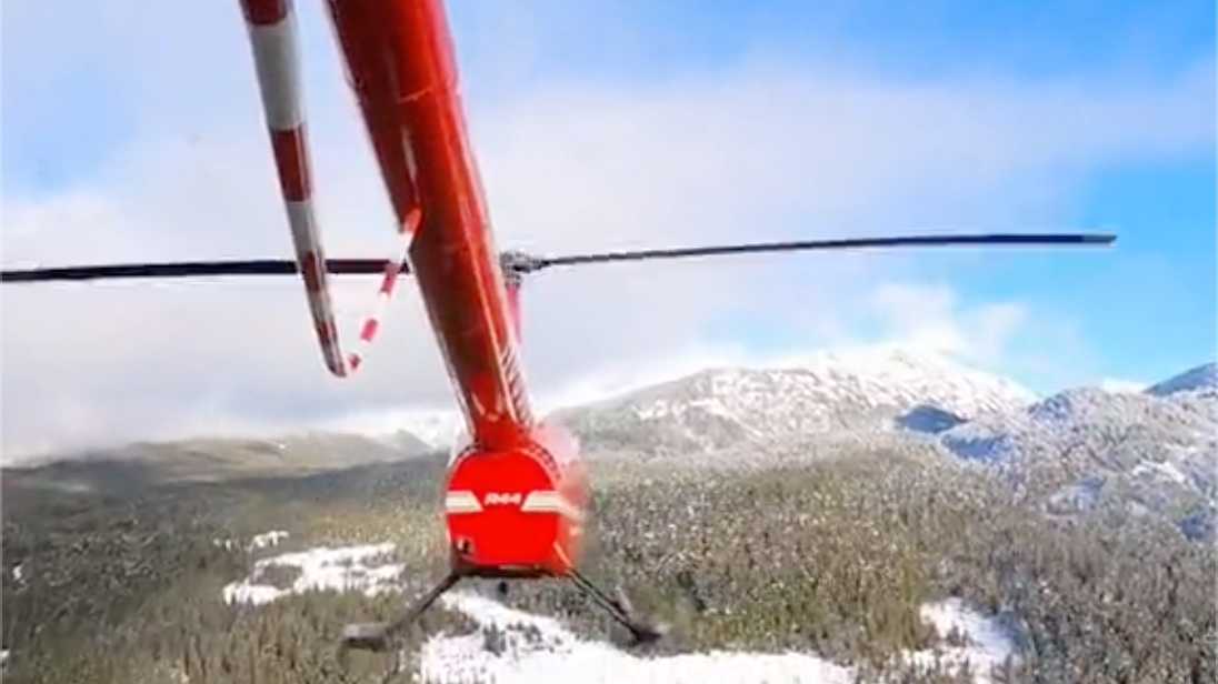 用直升机翅膀第一视角感受冰川之美