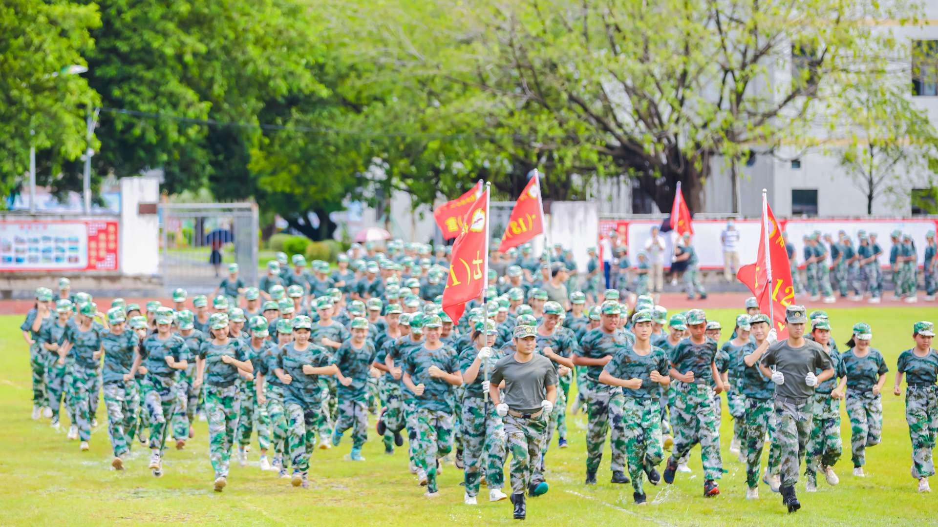 阳江市第二中学国防教育军事素质拓展训练营