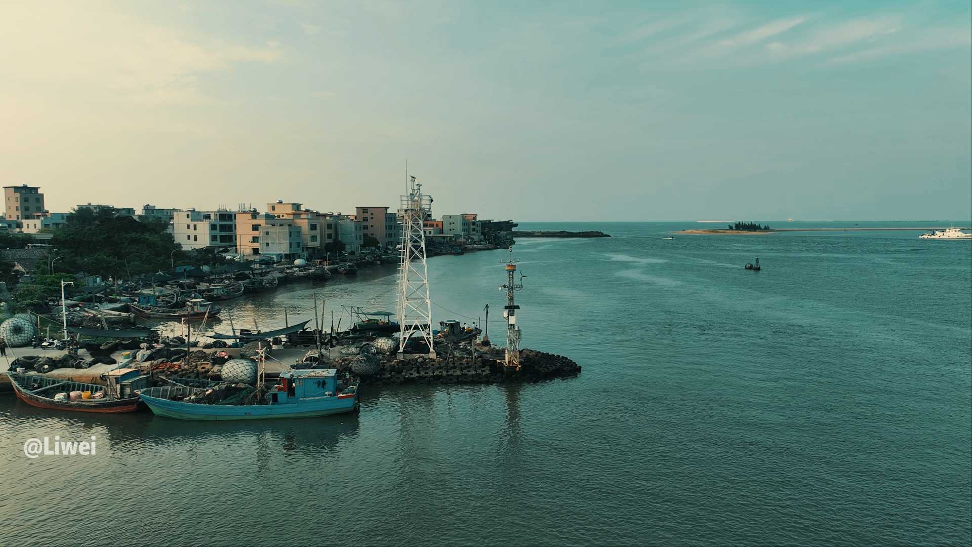 航拍海南海口最美渔村