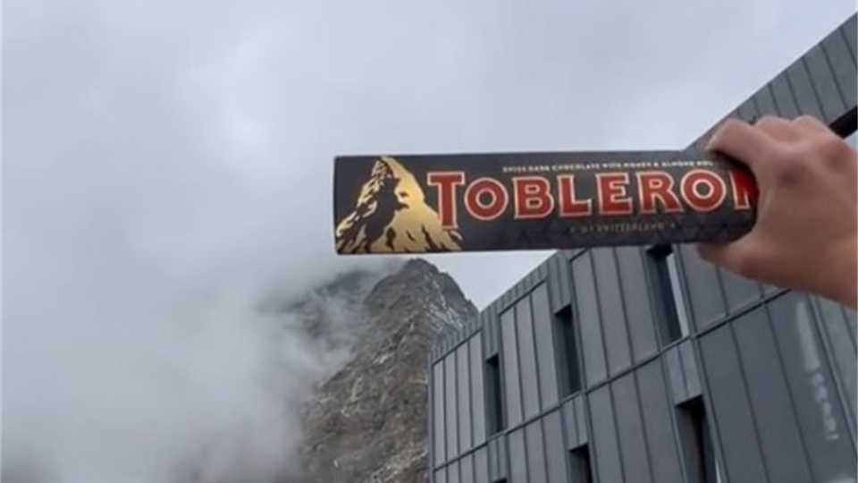 国外超火玩法《瑞士雪山》