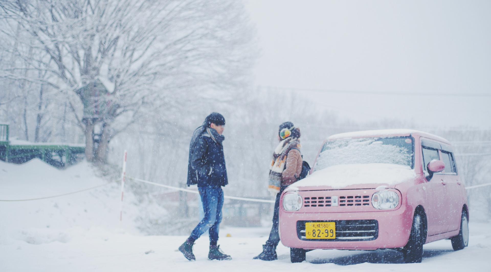 小墨与阿猴－北海道小樽踏雪