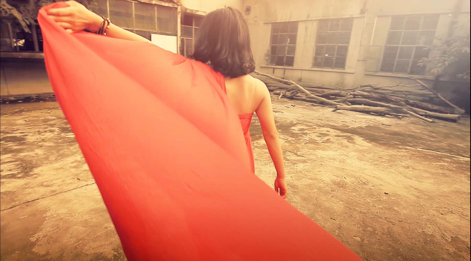 MV-穿红衣的女孩