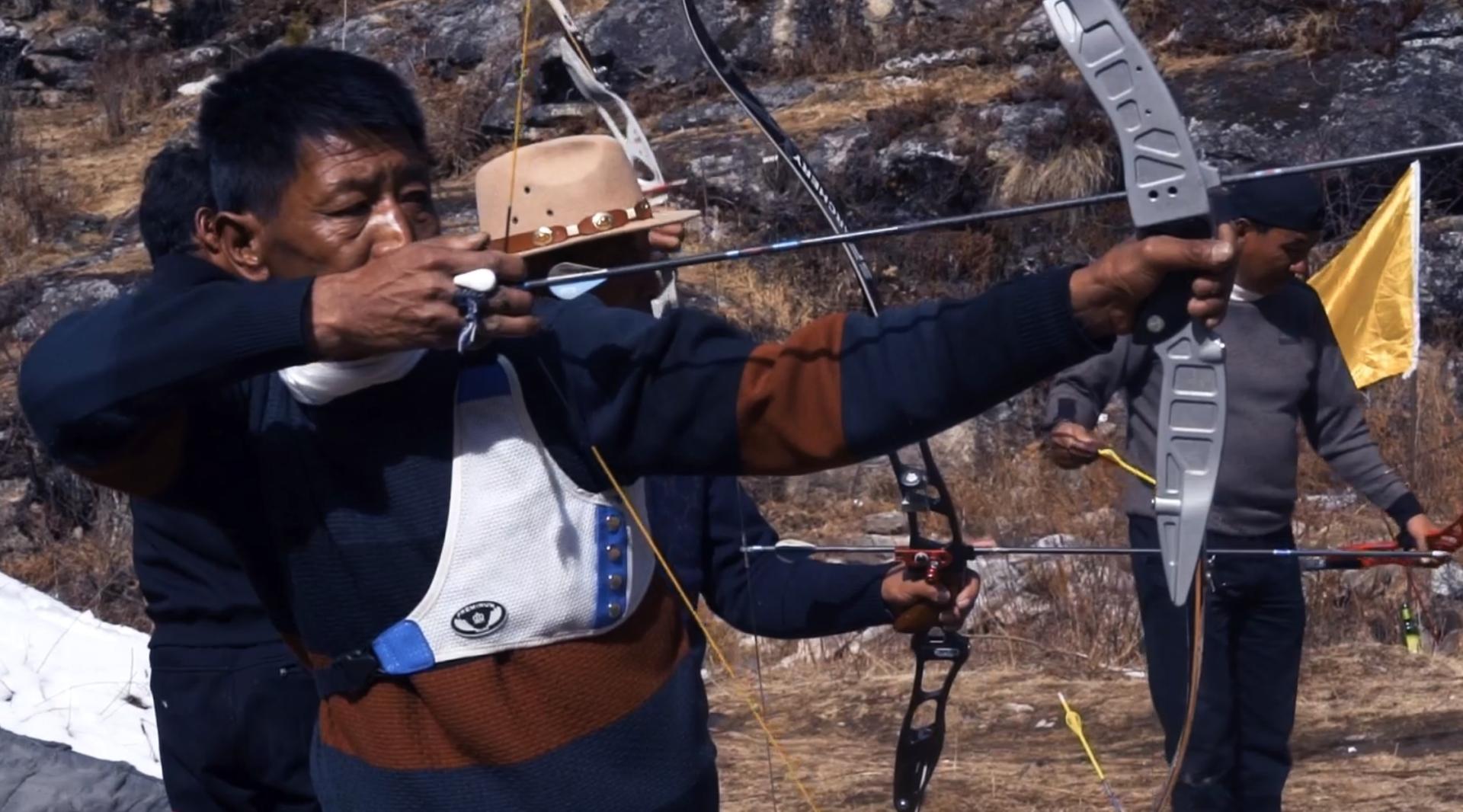 西藏日喀则亚东县射箭比赛