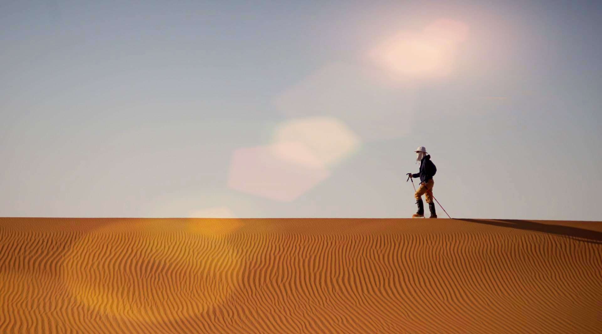 只有荒凉的沙漠，没有荒凉的人生~
