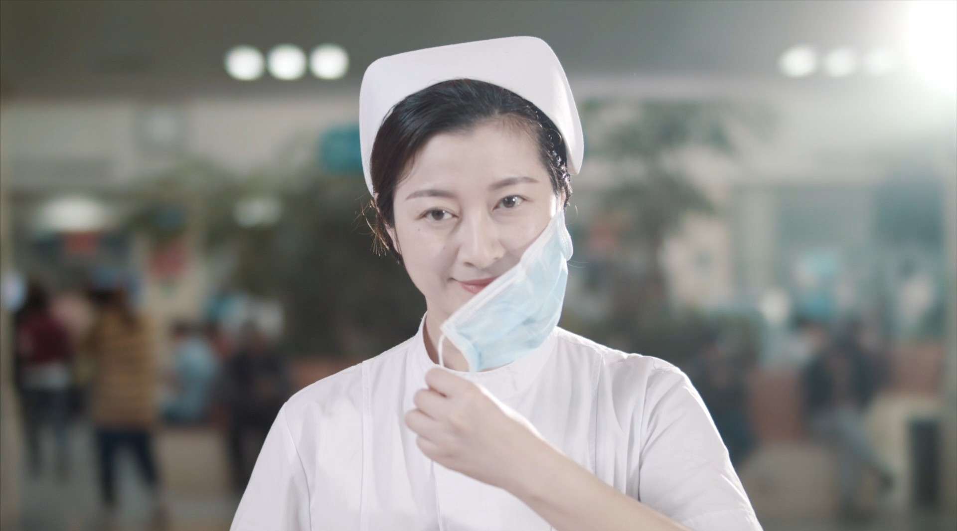 护士形象公益宣传片《紧握你的手》