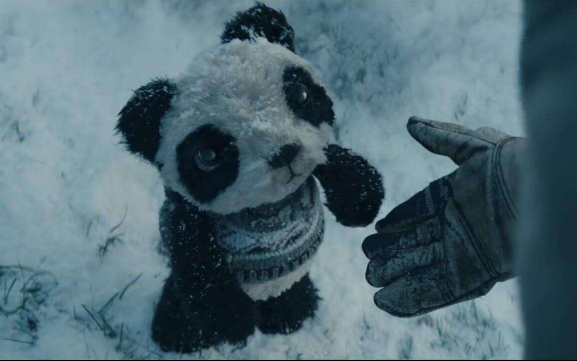冬日暖心广告短片《熊猫回家路》