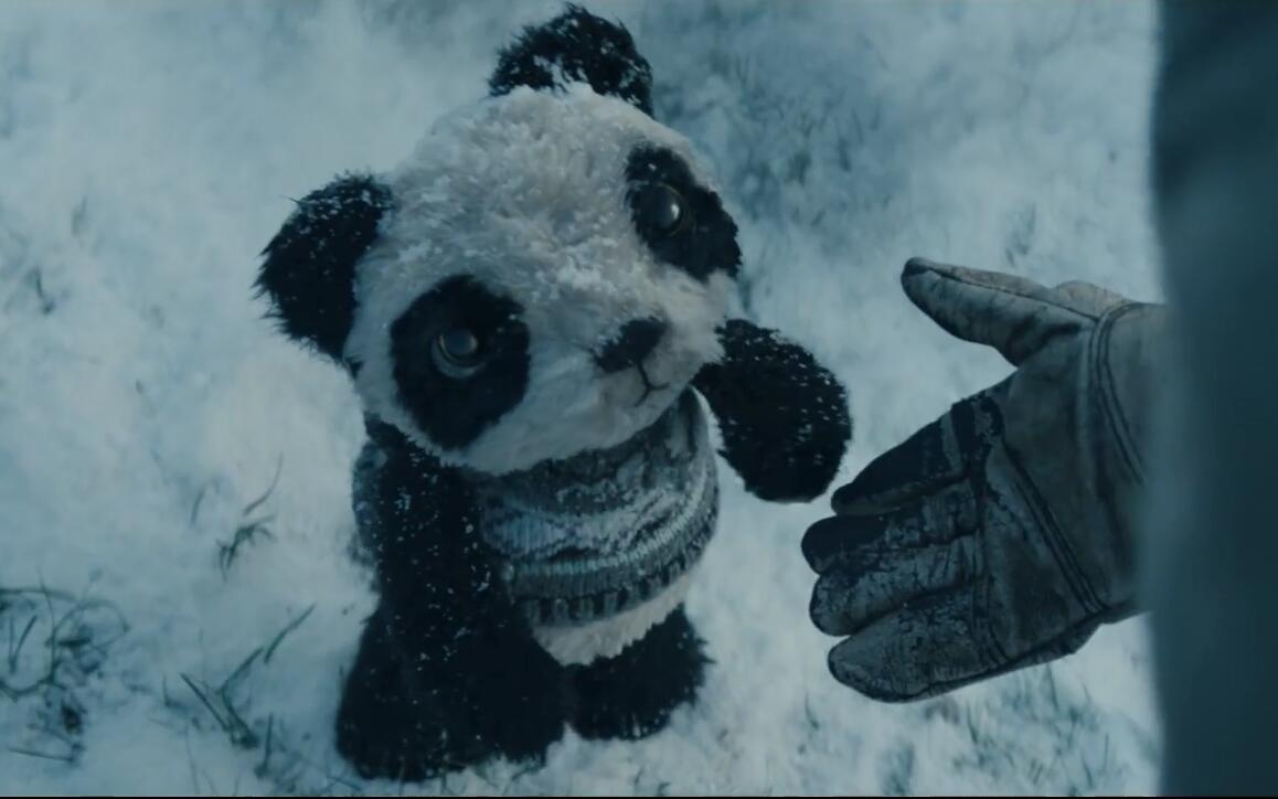 冬日暖心广告短片《熊猫回家路》