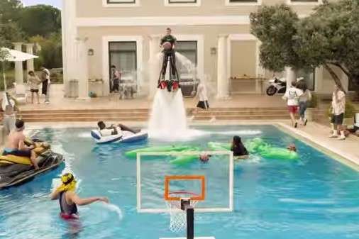 土耳其航空公司宣传片《欧洲史诗泳池扣篮》