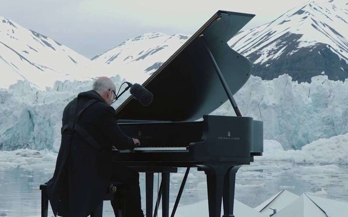 冰上钢琴师凄美MV《北极挽歌》