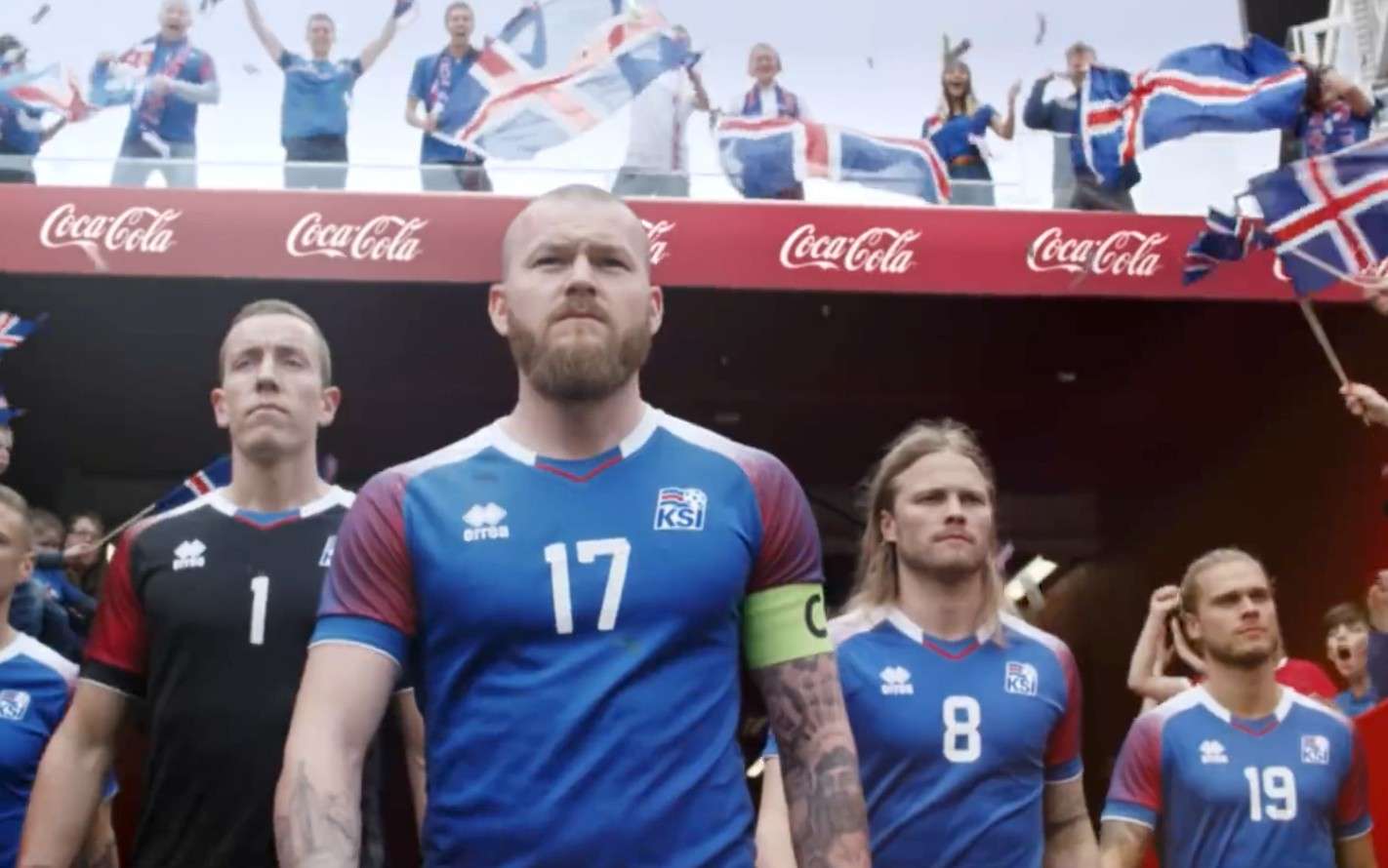来感受一下冰岛门将导演的世界杯广告片