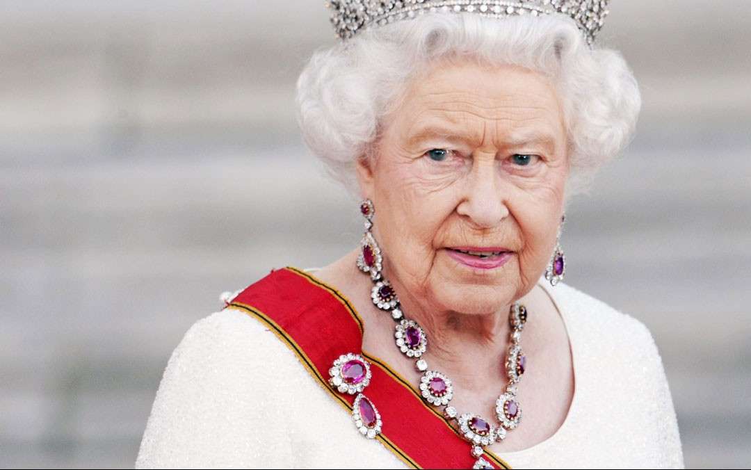 英国卫报深入解读《当女王驾崩时》