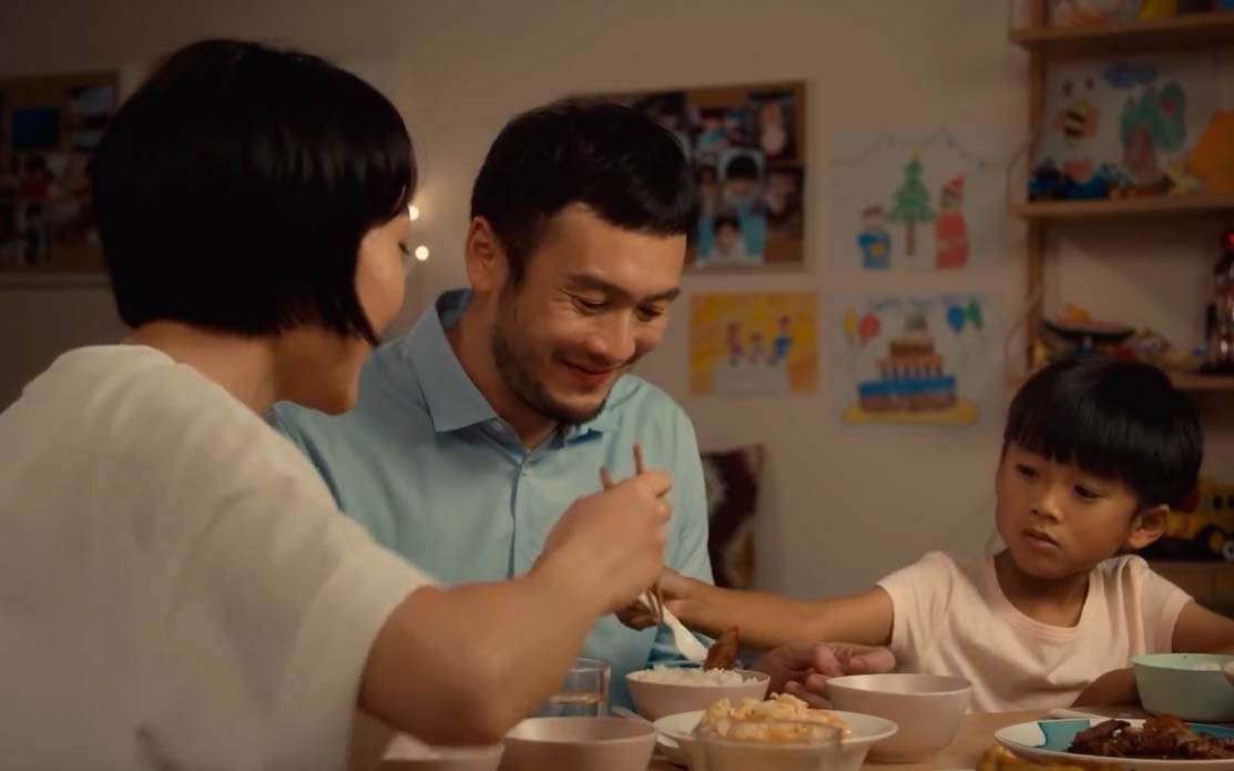 香港宜家双视角短片《给家人更好的》