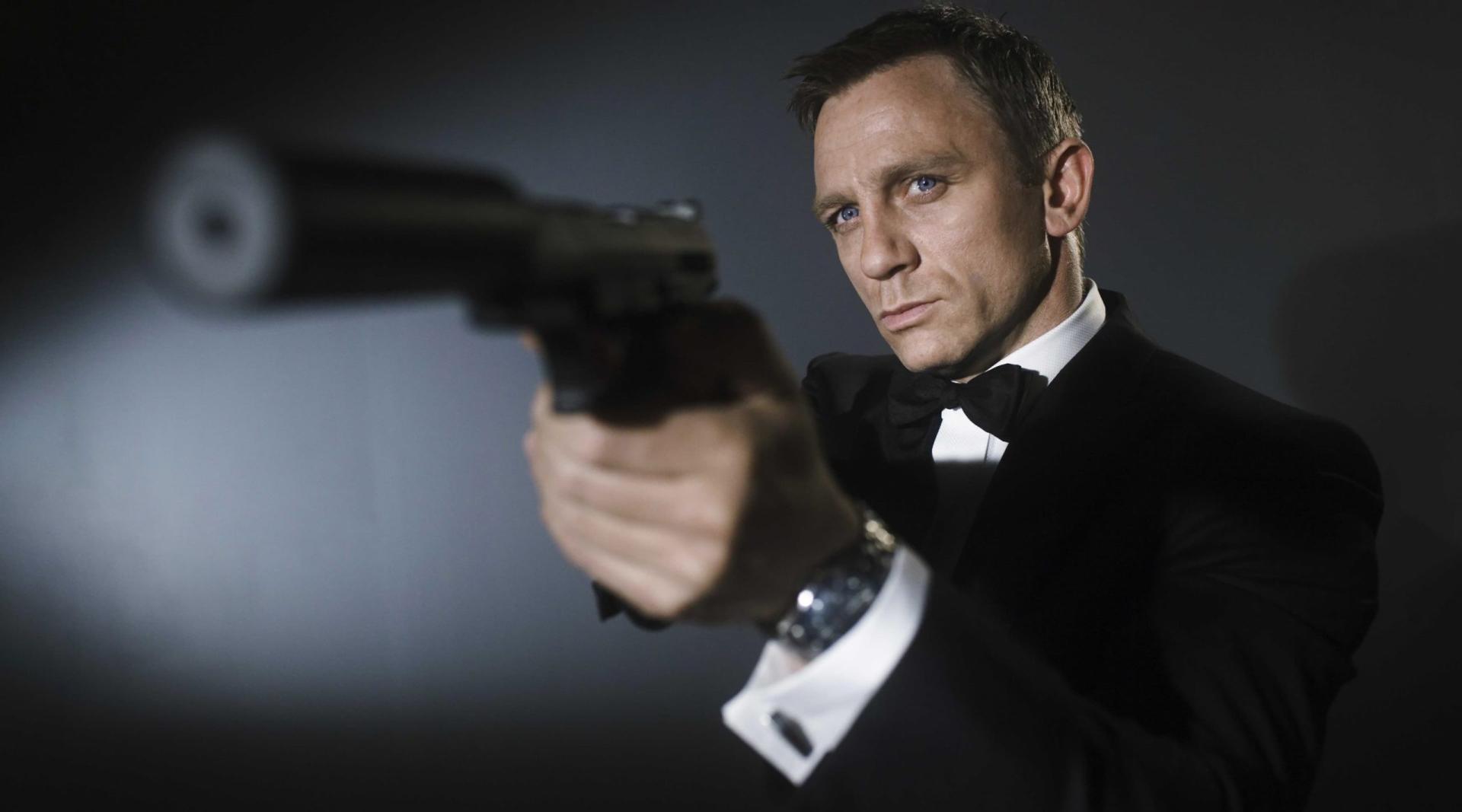 动作片如何塑造人物性格《007：皇家赌场》解析