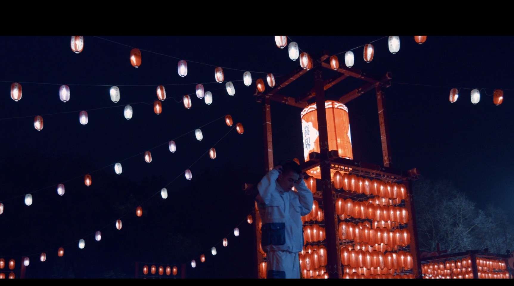武汉东湖灯会《什么是年？》