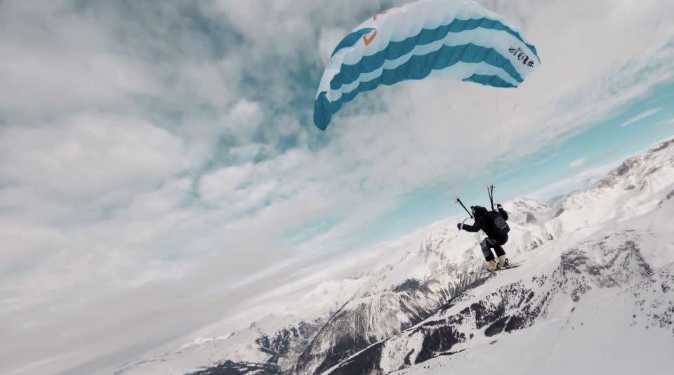 高山滑雪极限速降航拍，来自穿越机的独特镜头