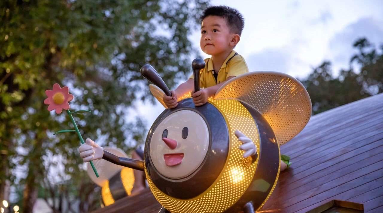 一个关于小女孩与小机械蜂的故事 | 广州中海学仕里 · 蜂巢乐园