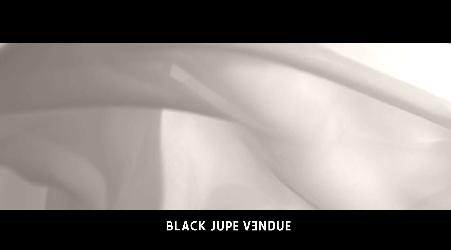 【BLACK JUPE  VENDUE 】 COMNG SOON
