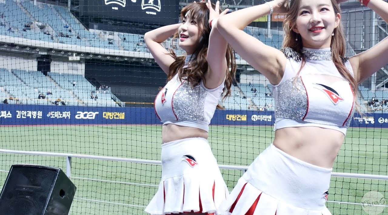 韩国啦啦队性感萌妹，也太可了！！