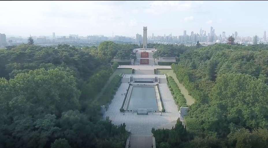南京雨花台-将军山烈士纪念碑