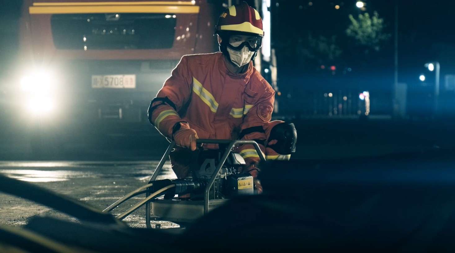 征召消防员宣传片《英雄》