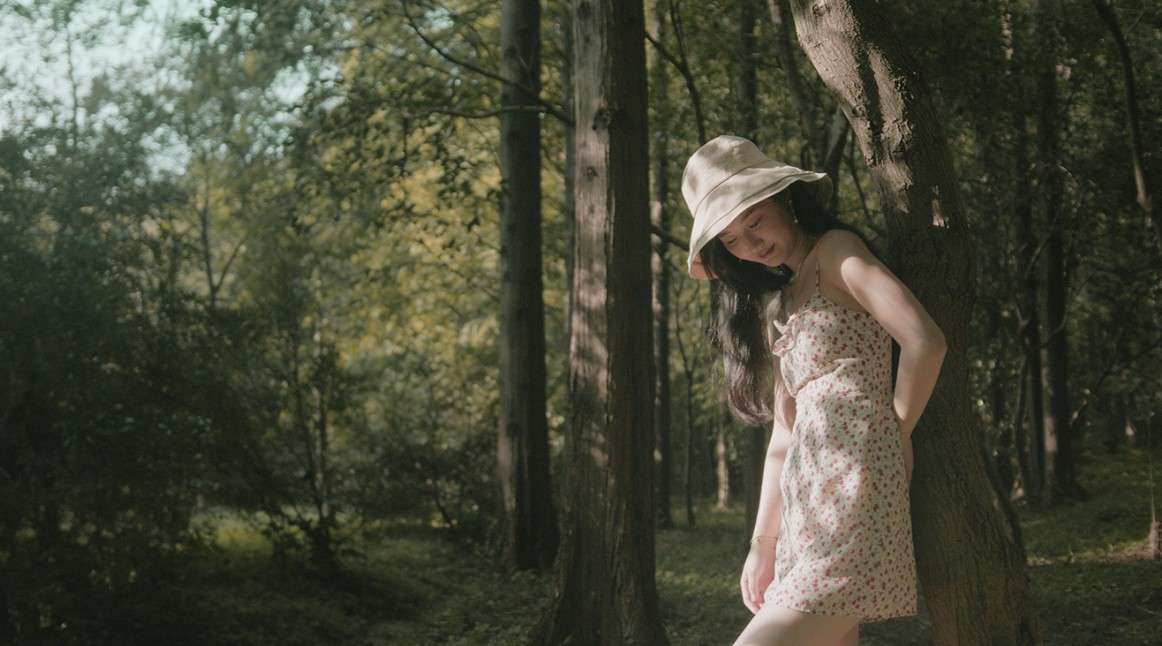 盛夏时光｜Vlog短片｜夏日公园里穿短裙的那个女孩儿
