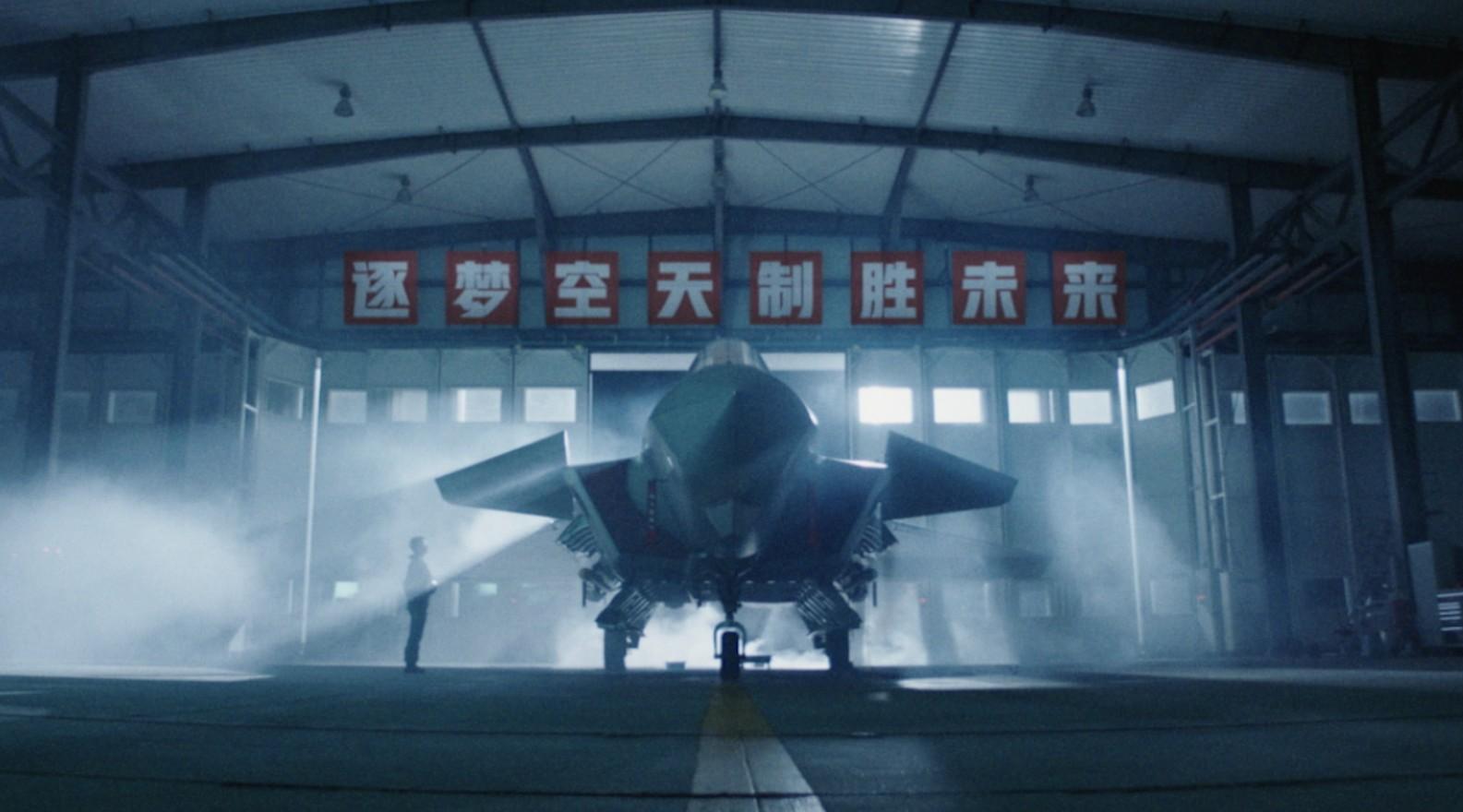易烊千玺X吴京  人民空军2021年度招飞宣传片