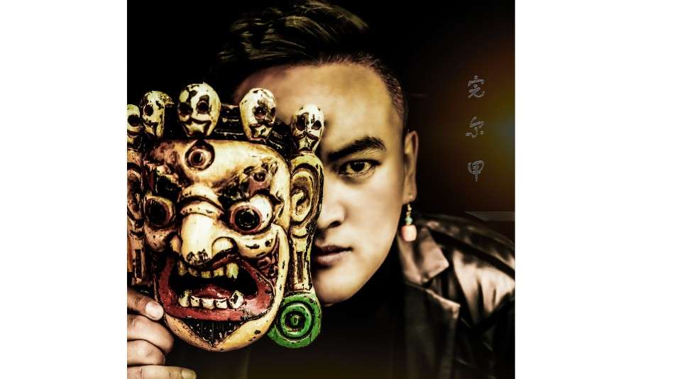 藏族青年歌手完尔甲2021年最新单曲《祝福》