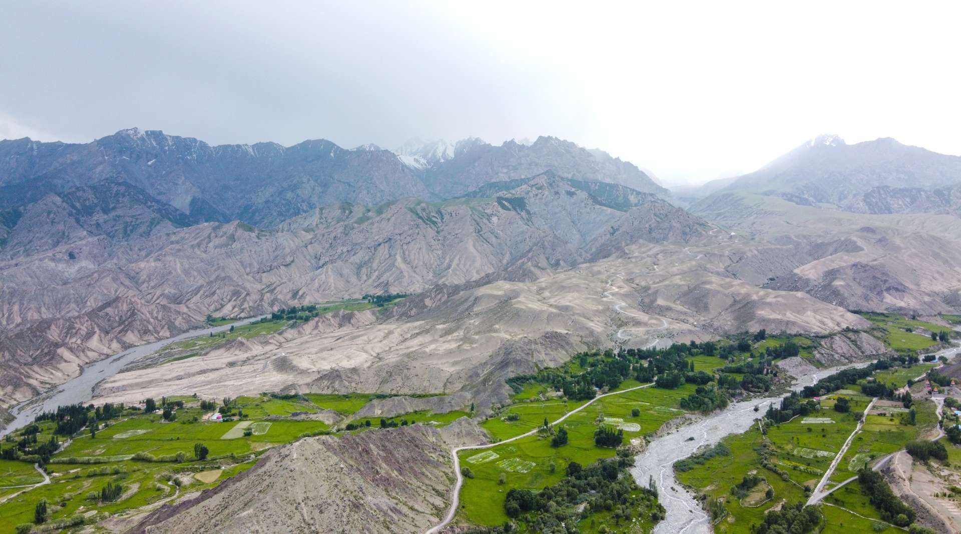 镜头下的美丽新疆乌恰县乔尔波村风景