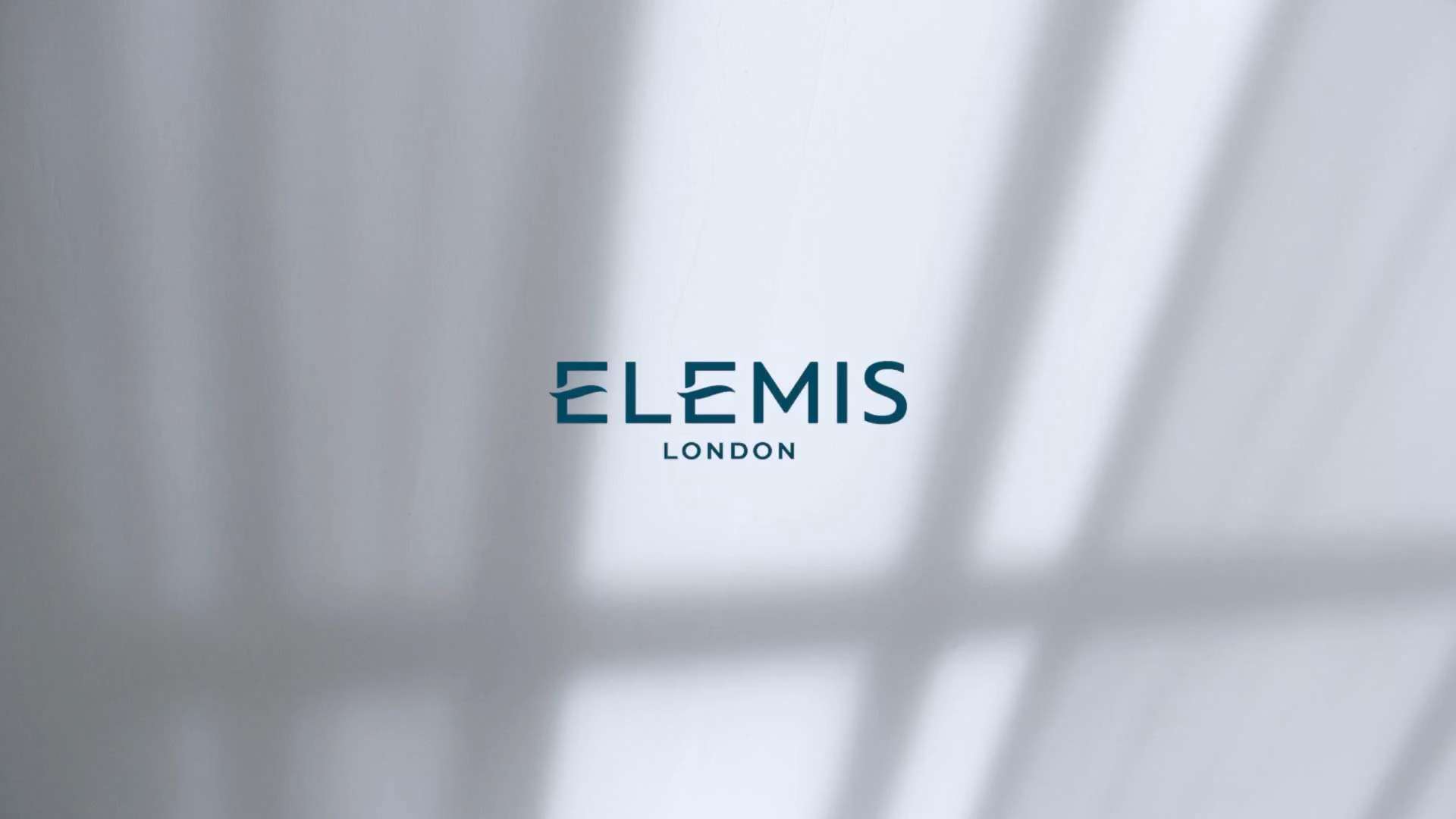 杨英格：海洋臻萃 双重悦颜，探索美的无限可能时尚COSMO ╳ ELEMIS