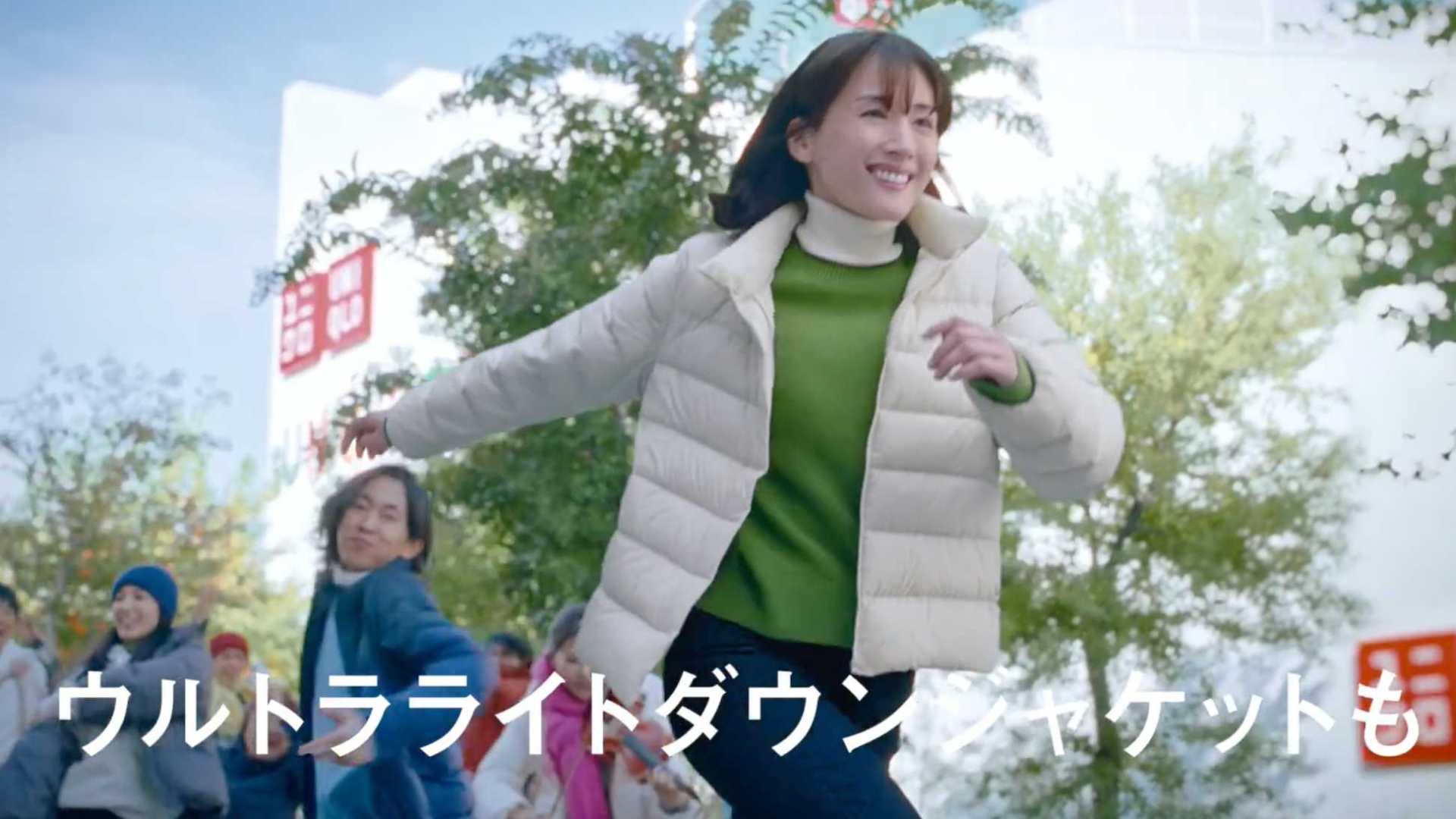 优衣库秋冬感恩季最新服装广告