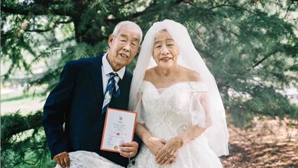 86岁圆梦结婚仪式！交换真爱对戒时表白”我爱你“！