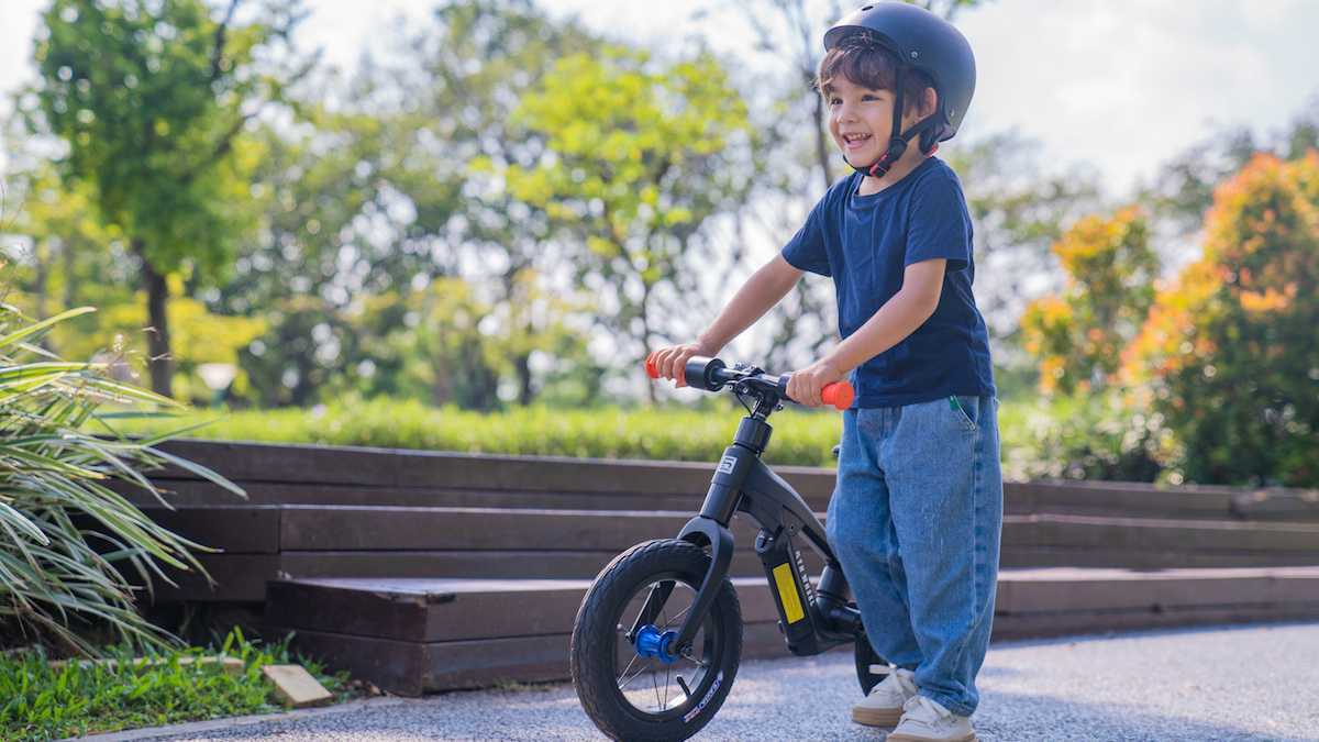 2023 五轮 5wheel 儿童电动滑步车平衡车跨境电商广告视频