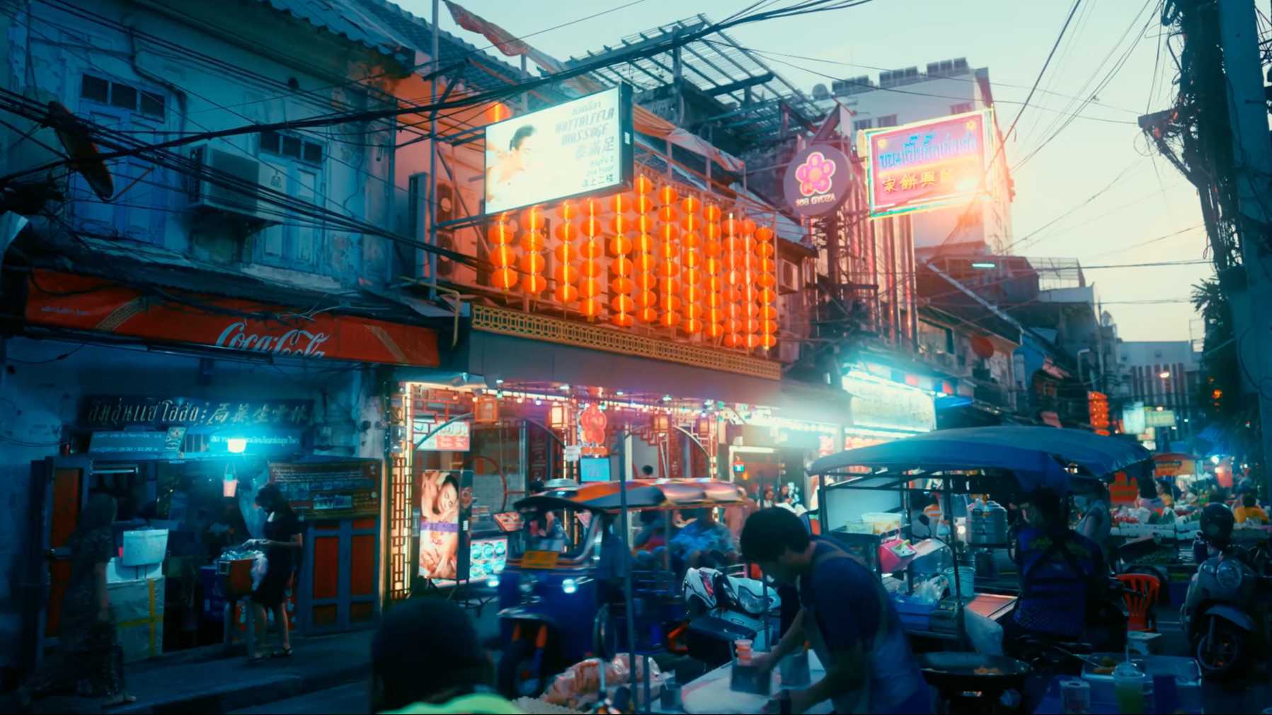 走入现实版赛博朋克世界！曼谷旅拍短片《曼谷的日与夜》