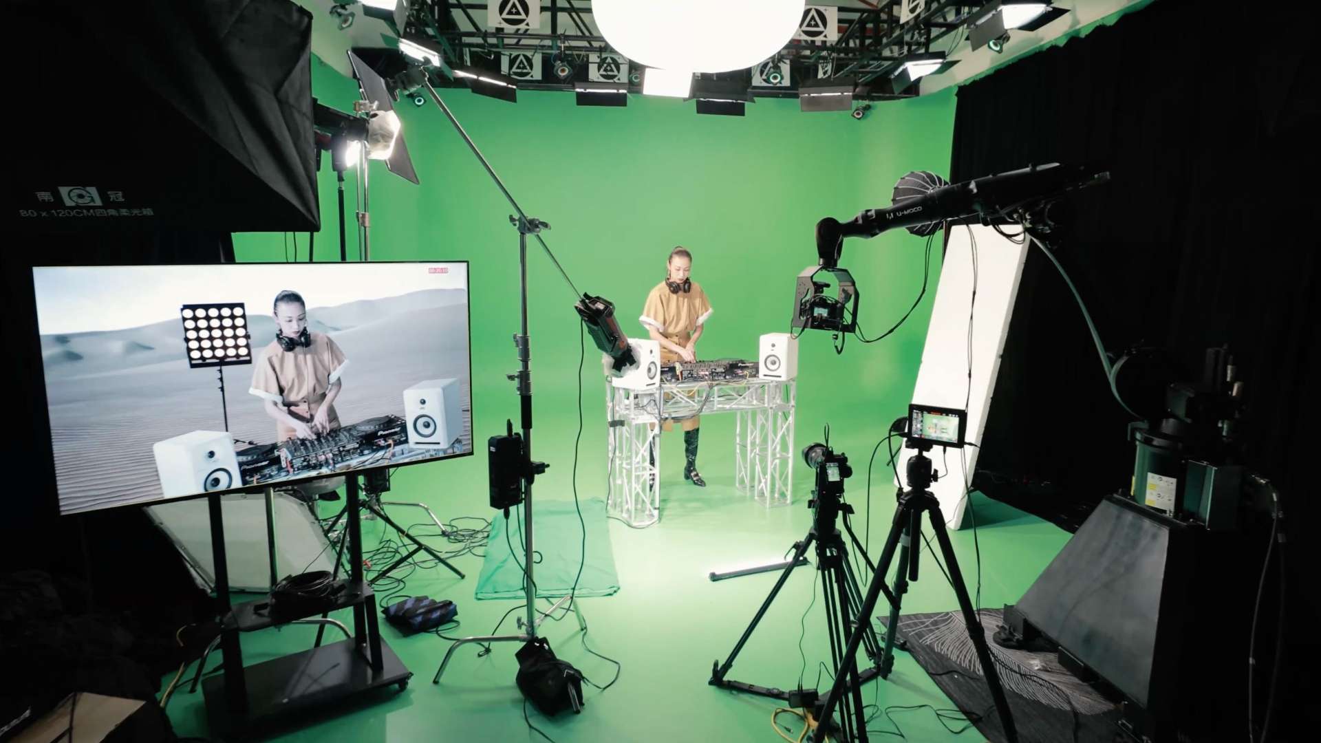 虚拟直播DJ Queenie Mix Live Set + 拍摄花絮