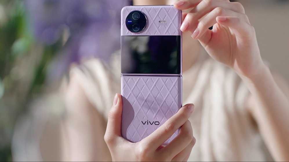 vivo X Flip 折叠手机——《菱格紫时间》