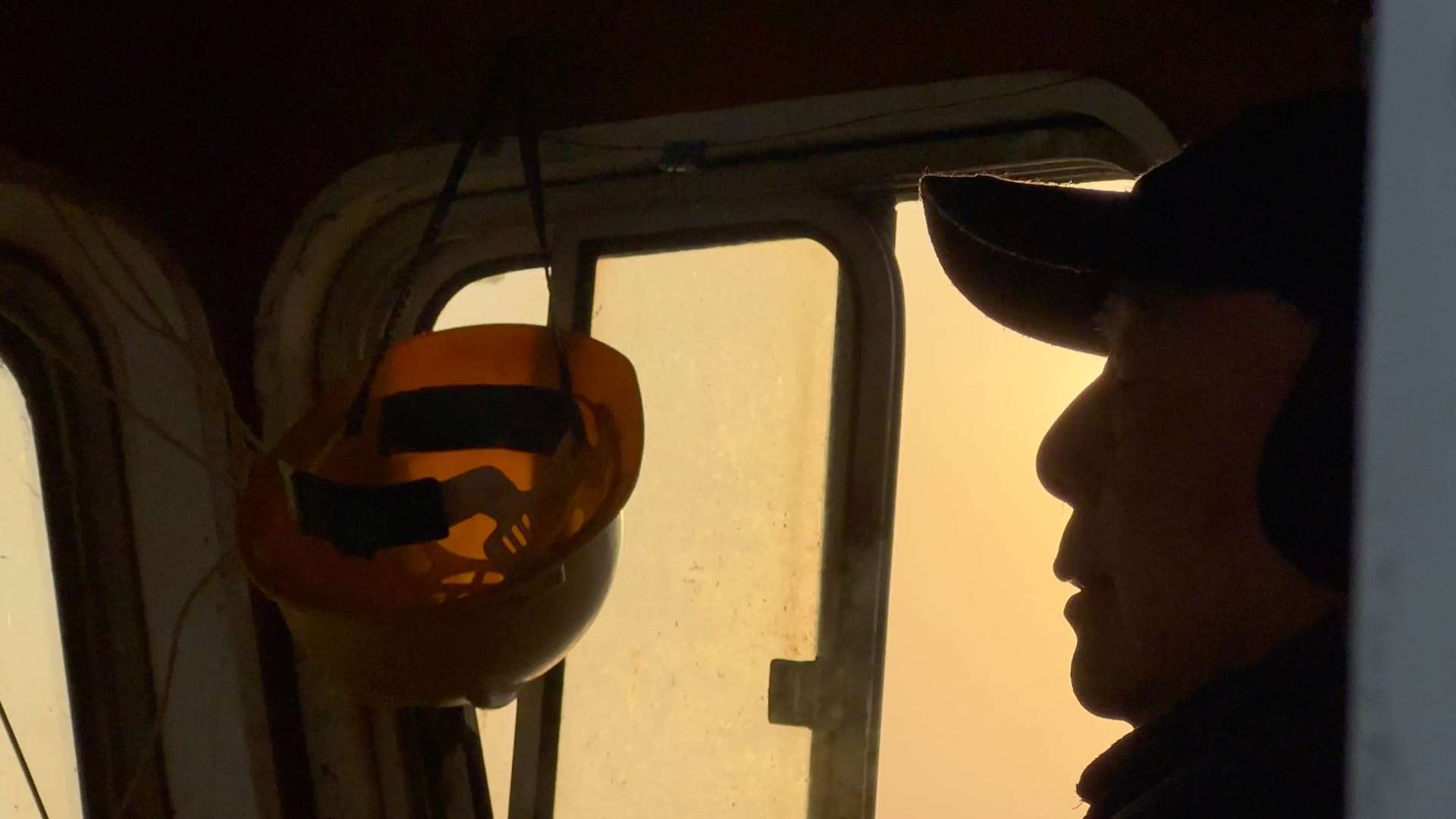 纪录短片《春渡》：坚持渡船35年的摆渡人｜用 iPhone拍摄