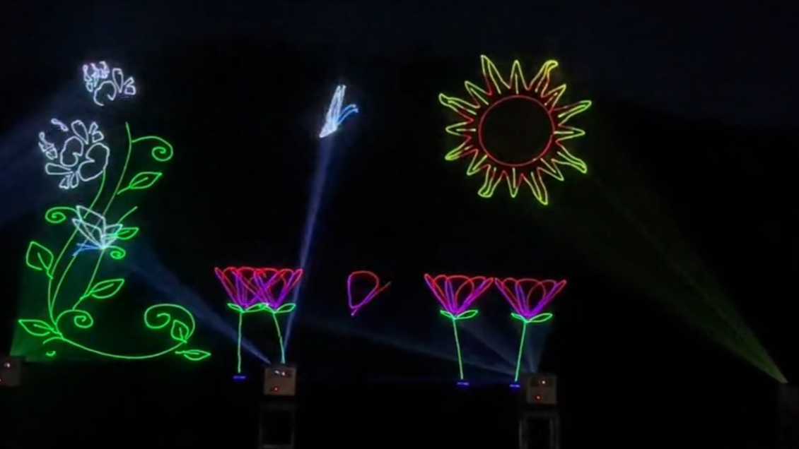 六台60瓦全彩防水激光灯打在山体上动画激光秀案例